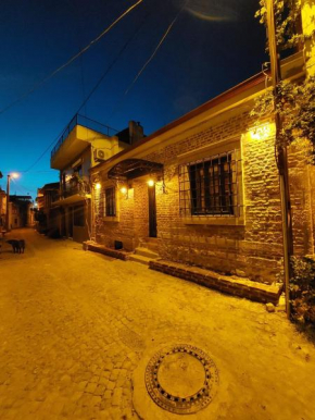 Aylık kiralık ayvalik merkezde ev